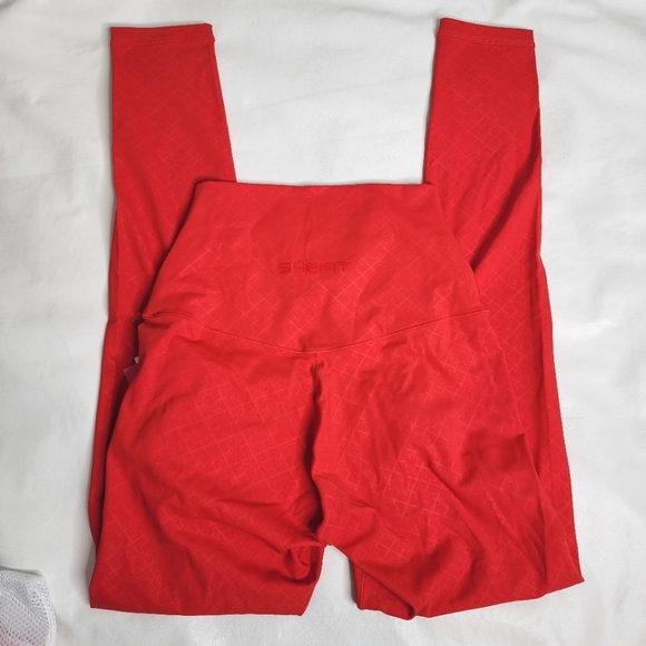 Shefit Boss Leggings Seamless Red High Rise Size Small Style 140003 NWT - Picture 3 of 11